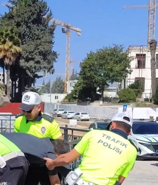 Asi Nehri’nde intihar girişimi