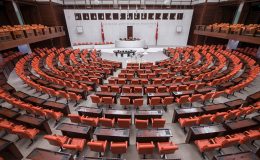 Meclis’te Nadir Görülen An: Muhalefet Önergesi Kabul Edildi