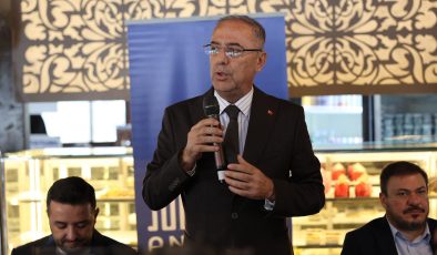 BAŞKAN YAPAR, BASIN MENSUPLARIYLA BİR ARAYA GELDİ