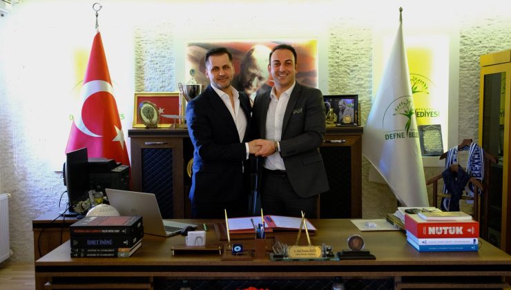 Başkan Halil İbrahim Özgün’den Defne’ye Kalıcı Bir Eser: Kültür ve Sanat Merkezi Protokolü İmzalandı