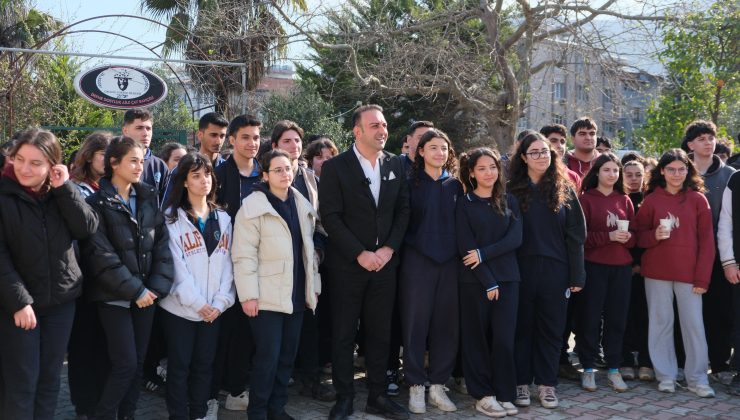 Halil İbrahim Özgün’den Gençlere Güçlü Destek: YKS Ücretlerini Defne Belediyesi Karşılıyor