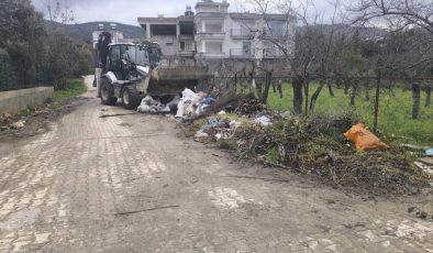 DEFNE’DE TEMİZLİK ÇALIŞMALARI SÜRÜYOR