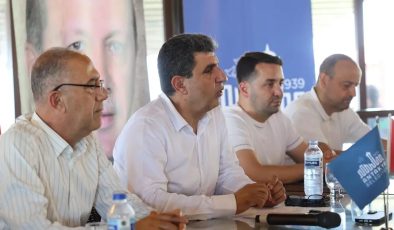 AK PARTİ HEYETİ DAĞ BANDININ MUHTARLARIYLA BİR ARAYA GELDİ