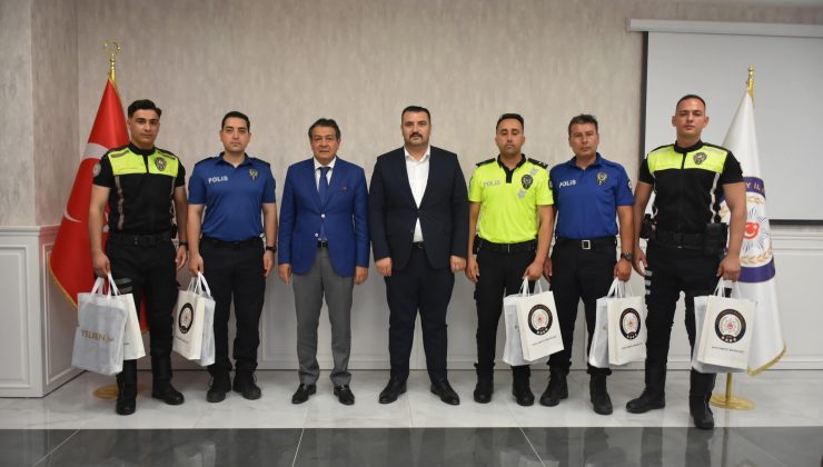 LGS’DE ÖRNEK DAVRANIŞ SERGİLEYEN POLİSLERE TAKDİR VE TEŞEKKÜR