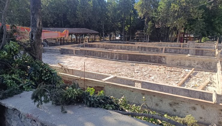 MADENBOYU’NDA TAZİYE EVİ TARTIŞMASI: MAHALLE SAKİNLERİ YEŞİL ALANIN KORUNMASINI İSTİYOR