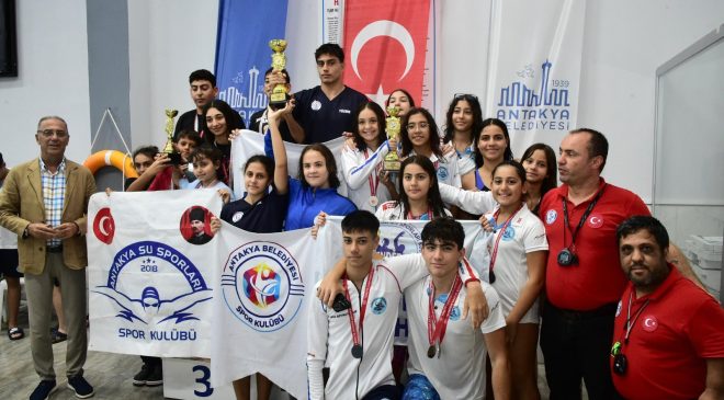 ANTAKYA’DA KAMİL KÖSEOĞLU YÜZME TURNUVASI YAPILDI