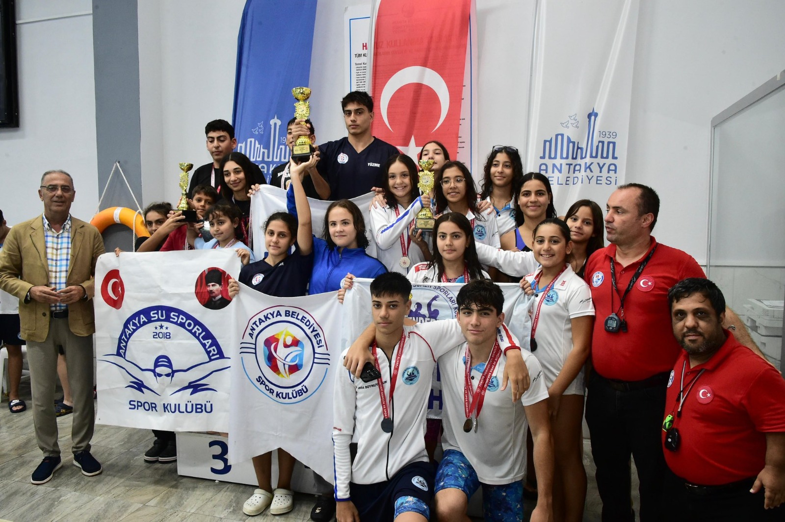 ANTAKYA’DA KAMİL KÖSEOĞLU YÜZME TURNUVASI YAPILDI